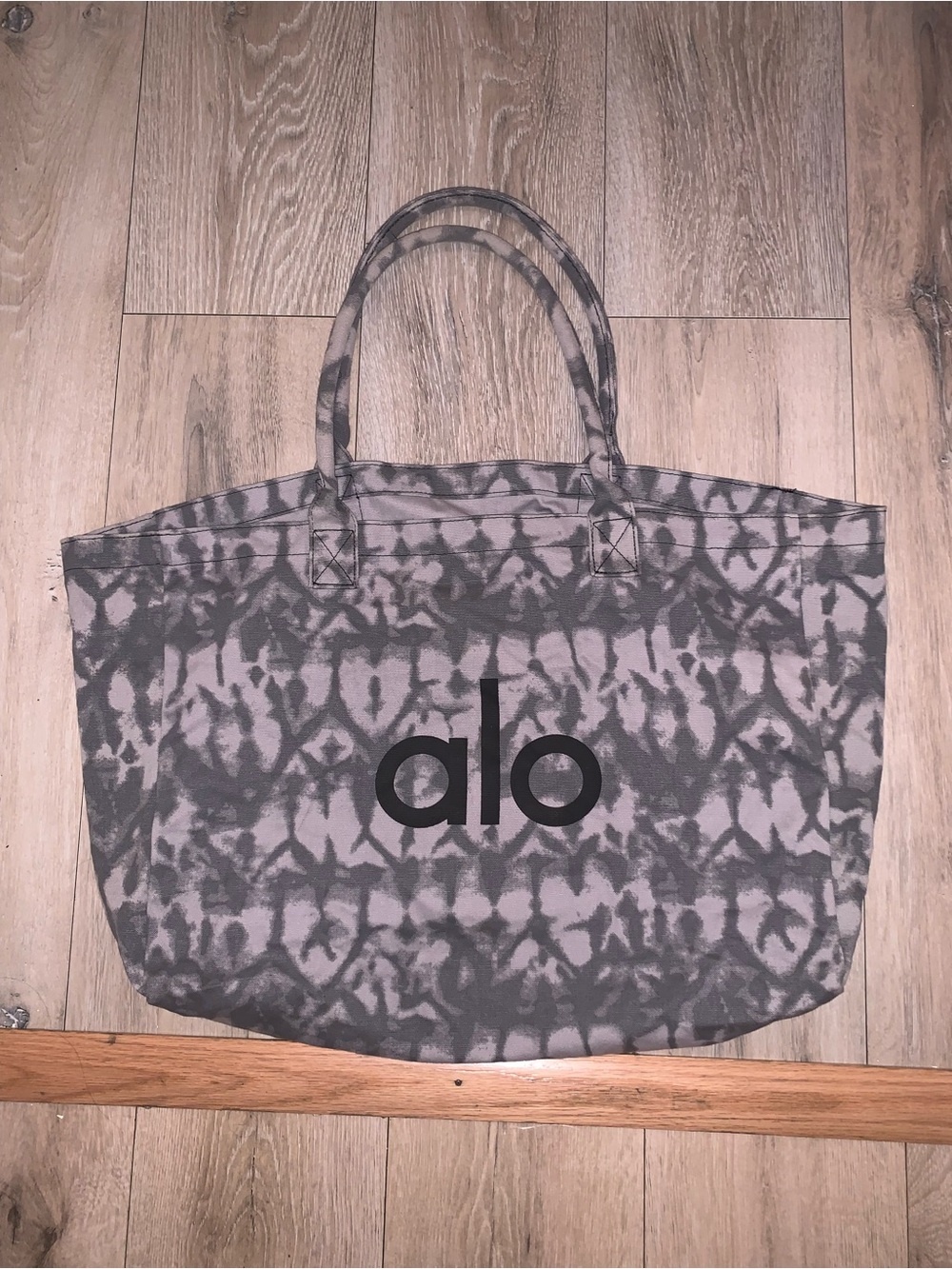 Alo Yoga Shopper Tote Bag Grey Tie-Dye